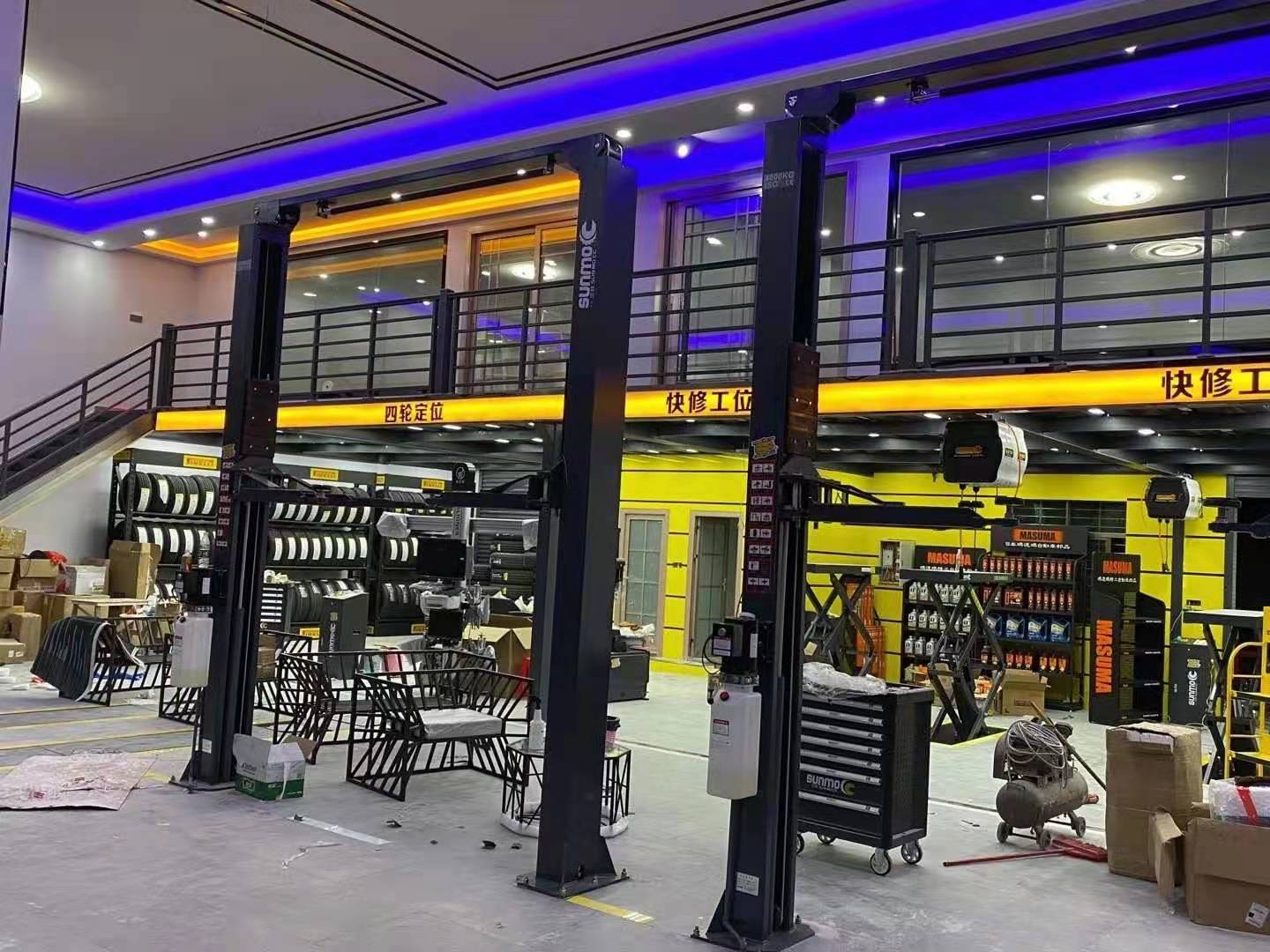 Cómo elegir un ascensor de dos postes: rendimiento y seguridad